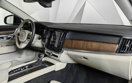 Volvo S90 II рестайлинг, 2021 год, 3 993 000 рублей, 13 фотография