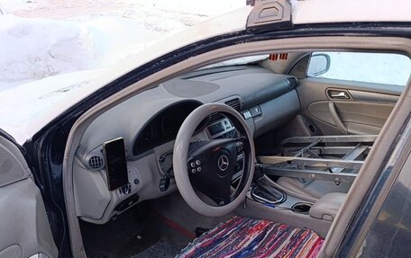 Mercedes-Benz C-Класс, 2004 год, 350 000 рублей, 4 фотография