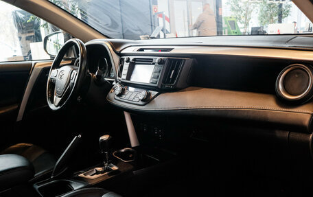 Toyota RAV4, 2015 год, 2 430 000 рублей, 7 фотография