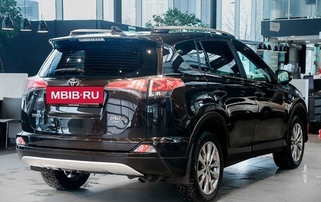 Toyota RAV4, 2015 год, 2 430 000 рублей, 4 фотография