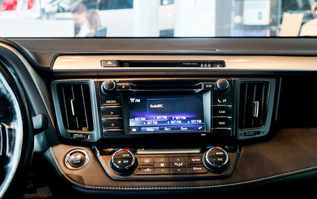 Toyota RAV4, 2015 год, 2 430 000 рублей, 23 фотография