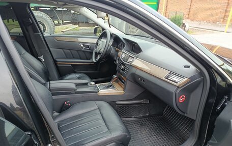 Mercedes-Benz E-Класс, 2009 год, 1 320 000 рублей, 6 фотография