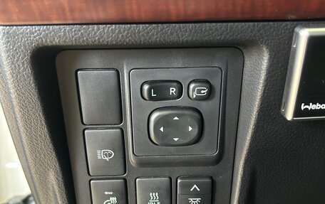 Toyota Land Cruiser Prado 150 рестайлинг 2, 2017 год, 4 100 000 рублей, 11 фотография