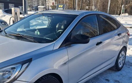 Hyundai Solaris II рестайлинг, 2013 год, 570 000 рублей, 7 фотография