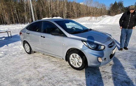 Hyundai Solaris II рестайлинг, 2013 год, 570 000 рублей, 6 фотография
