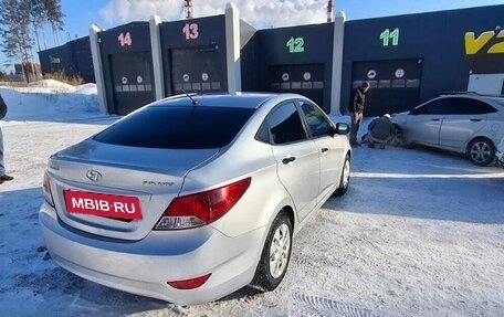 Hyundai Solaris II рестайлинг, 2013 год, 570 000 рублей, 2 фотография