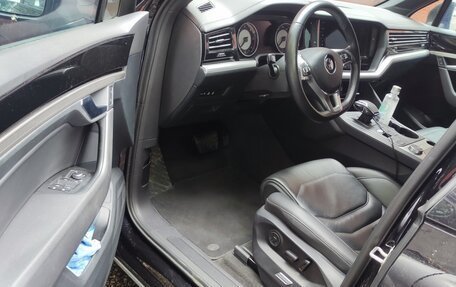 Volkswagen Touareg III, 2018 год, 5 250 000 рублей, 7 фотография