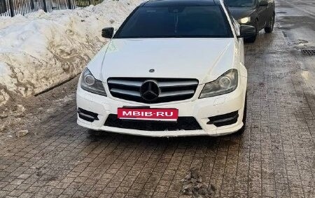 Mercedes-Benz C-Класс, 2013 год, 1 550 000 рублей, 1 фотография