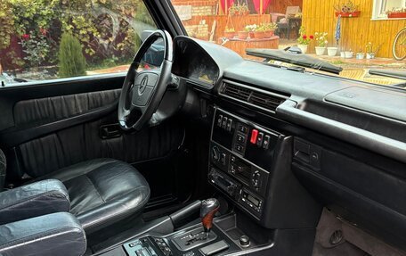 Mercedes-Benz G-Класс W463 рестайлинг _ii, 1998 год, 2 100 000 рублей, 2 фотография