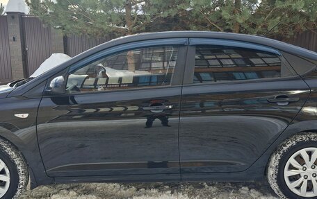 Hyundai Solaris II рестайлинг, 2018 год, 1 200 000 рублей, 2 фотография