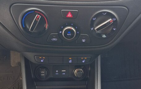 Hyundai Solaris II рестайлинг, 2018 год, 1 200 000 рублей, 12 фотография