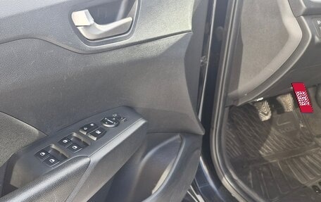 Hyundai Solaris II рестайлинг, 2018 год, 1 200 000 рублей, 13 фотография