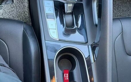 Hyundai Elantra, 2022 год, 1 800 000 рублей, 4 фотография