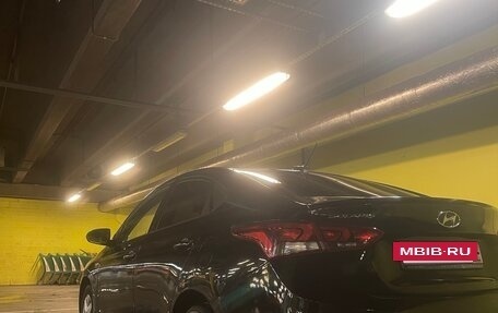 Hyundai Solaris II рестайлинг, 2019 год, 900 000 рублей, 4 фотография