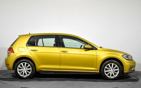 Volkswagen Golf VII, 2018 год, 1 985 000 рублей, 4 фотография