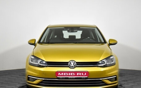 Volkswagen Golf VII, 2018 год, 1 985 000 рублей, 2 фотография