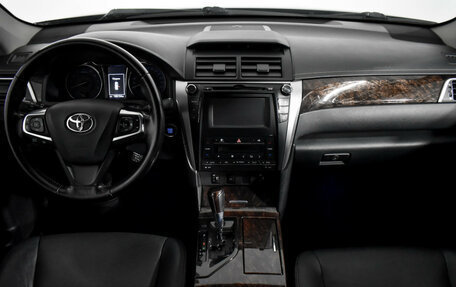 Toyota Camry, 2015 год, 1 890 000 рублей, 15 фотография