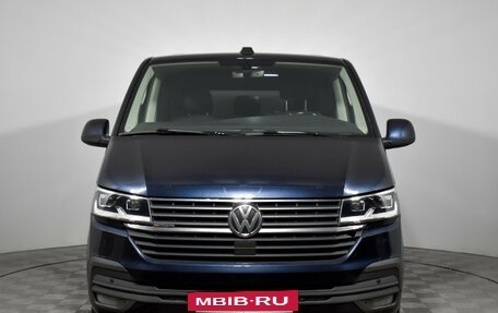 Volkswagen Caravelle T6 рестайлинг, 2020 год, 3 455 000 рублей, 2 фотография