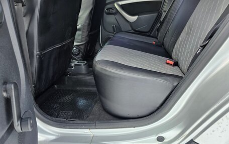 Renault Duster I рестайлинг, 2015 год, 800 000 рублей, 17 фотография