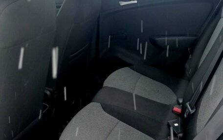 Hyundai Solaris II рестайлинг, 2012 год, 530 000 рублей, 13 фотография