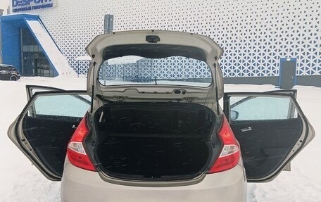 Hyundai Solaris II рестайлинг, 2012 год, 530 000 рублей, 9 фотография