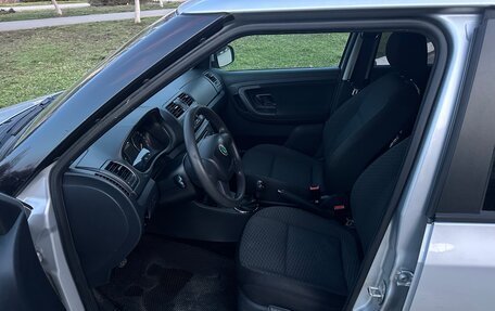 Skoda Fabia II, 2012 год, 750 000 рублей, 23 фотография