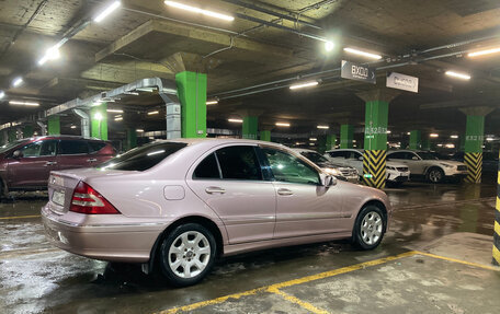 Mercedes-Benz C-Класс, 2005 год, 1 100 000 рублей, 4 фотография