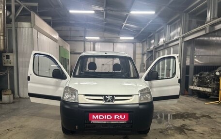 Peugeot Partner II рестайлинг 2, 2011 год, 400 000 рублей, 4 фотография