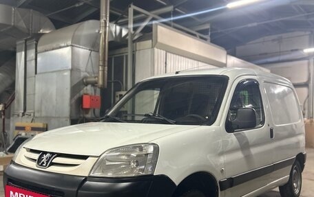 Peugeot Partner II рестайлинг 2, 2011 год, 400 000 рублей, 12 фотография