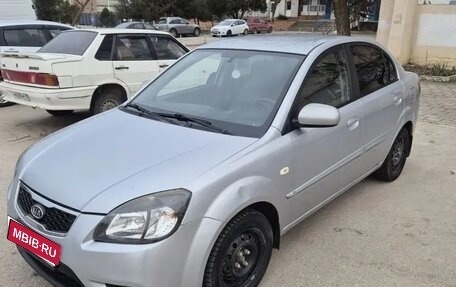 KIA Rio II, 2011 год, 650 000 рублей, 6 фотография