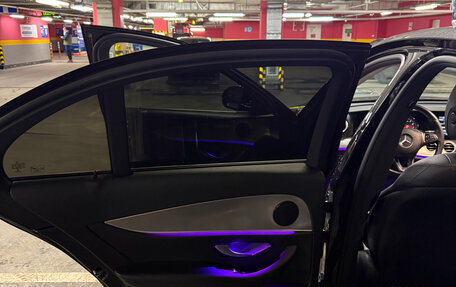 Mercedes-Benz E-Класс, 2018 год, 2 700 000 рублей, 15 фотография