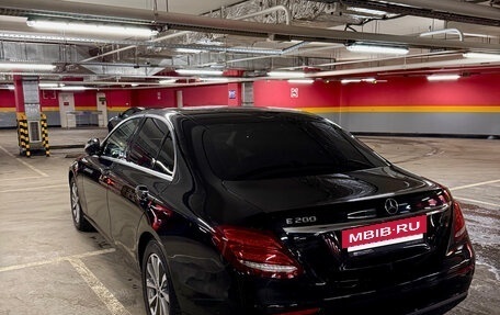 Mercedes-Benz E-Класс, 2018 год, 2 700 000 рублей, 4 фотография