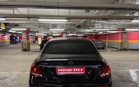 Mercedes-Benz E-Класс, 2018 год, 2 700 000 рублей, 7 фотография