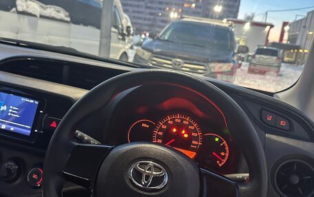 Toyota Vitz, 2018 год, 965 000 рублей, 10 фотография