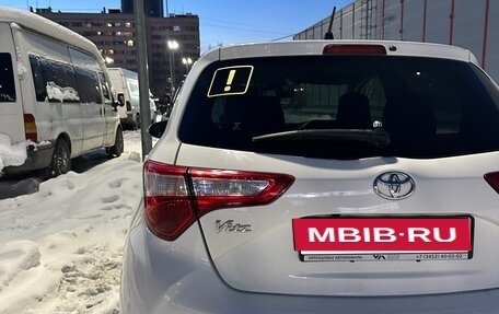 Toyota Vitz, 2018 год, 965 000 рублей, 6 фотография