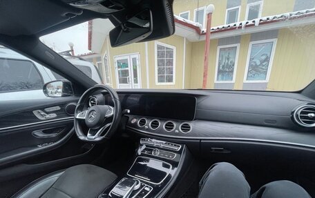 Mercedes-Benz E-Класс, 2016 год, 3 700 000 рублей, 4 фотография