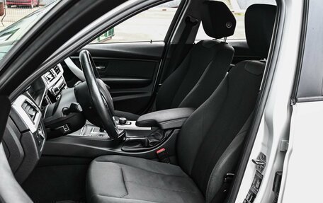 BMW 3 серия, 2017 год, 2 499 000 рублей, 10 фотография