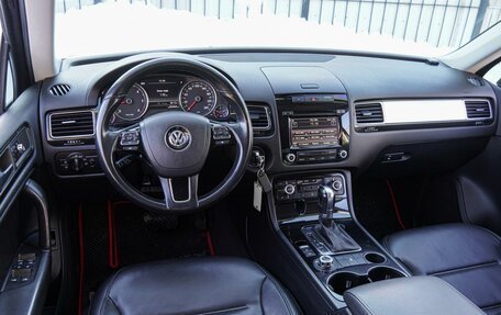 Volkswagen Touareg III, 2012 год, 2 049 000 рублей, 6 фотография