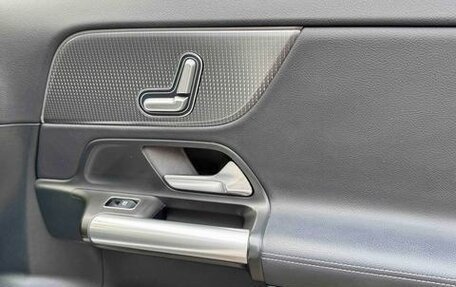 Mercedes-Benz GLA, 2021 год, 2 900 000 рублей, 15 фотография