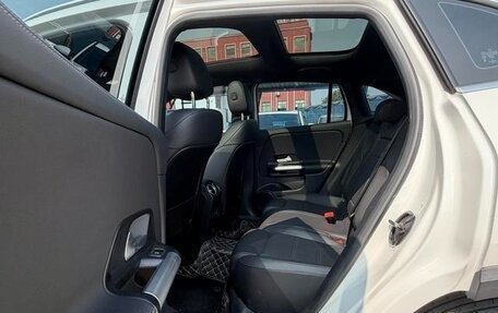 Mercedes-Benz GLA, 2021 год, 2 800 000 рублей, 10 фотография