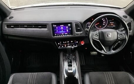 Honda Vezel, 2021 год, 1 510 000 рублей, 10 фотография