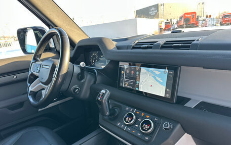 Land Rover Defender II, 2021 год, 7 500 000 рублей, 10 фотография