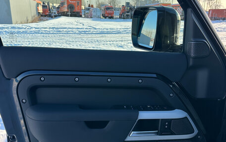 Land Rover Defender II, 2021 год, 7 500 000 рублей, 14 фотография