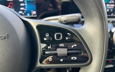 Mercedes-Benz A-Класс, 2023 год, 1 785 000 рублей, 9 фотография