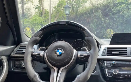 BMW 3 серия, 2018 год, 1 810 000 рублей, 15 фотография