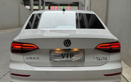 Volkswagen Lavida, 2022 год, 1 750 000 рублей, 3 фотография