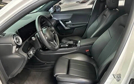 Mercedes-Benz A-Класс, 2023 год, 1 450 333 рублей, 9 фотография