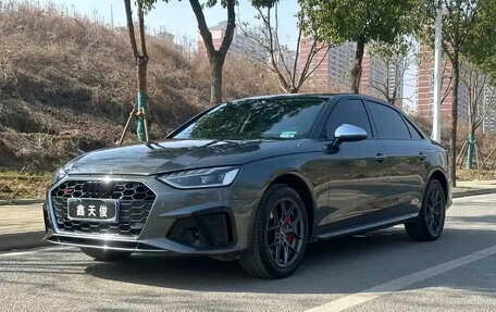 Audi A4, 2022 год, 2 350 000 рублей, 1 фотография