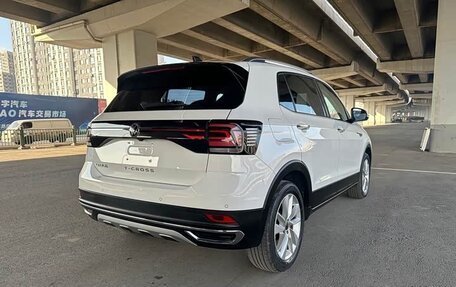 Volkswagen T-Cross I, 2021 год, 1 600 620 рублей, 6 фотография