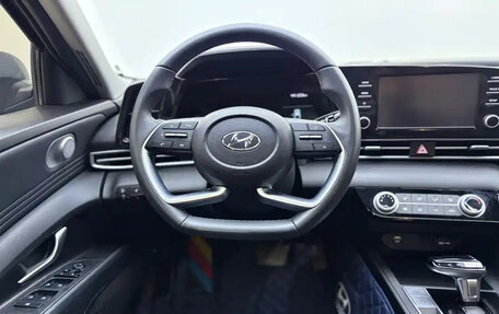 Hyundai Elantra, 2023 год, 1 390 000 рублей, 8 фотография